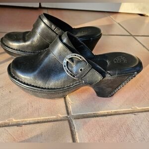 Ariat Horseshoe Buckle Black Leather Clogs